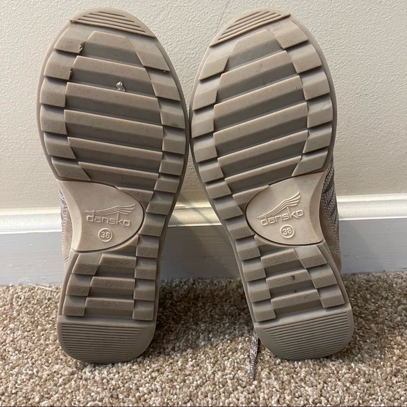 Women's Dansko Gabi Shoes - Taupe Burnished Nubuck in Size 38 - Picture 7 of 8